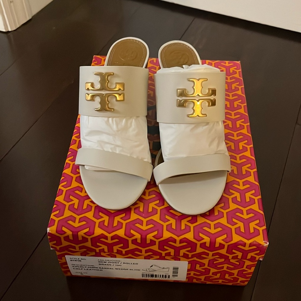 Everly Wedge Slide